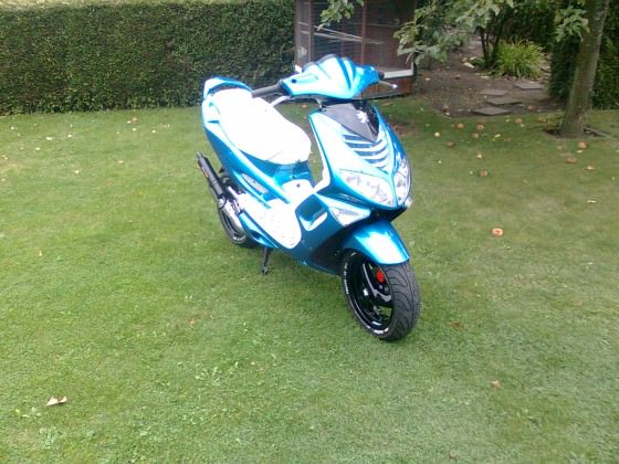 Mein alter Speedy, hab jetzt nen C-tech♥