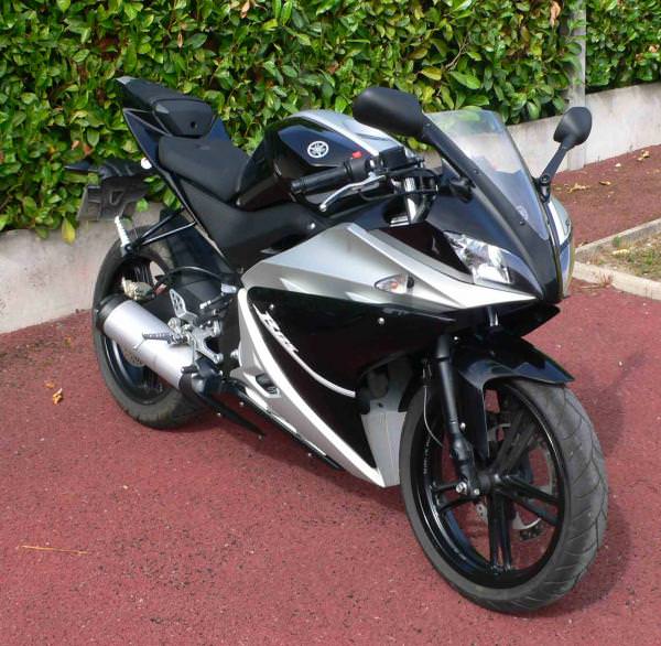 Yamaha rsv 4 125 oder yamaha yzf-r 125 ????? !!!!!!!!