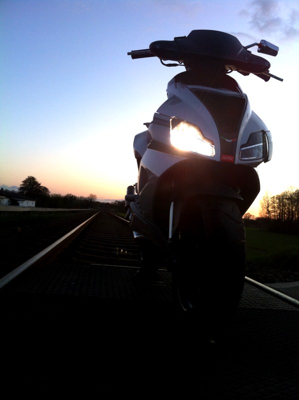 But she’s far far away.. ! <3  LAST KING, LAST PICS..ALLSTARZ OR DIE !