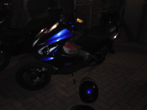 Den hab ich für 50€ bekommen Motor und alles Top nur Frontschaden.