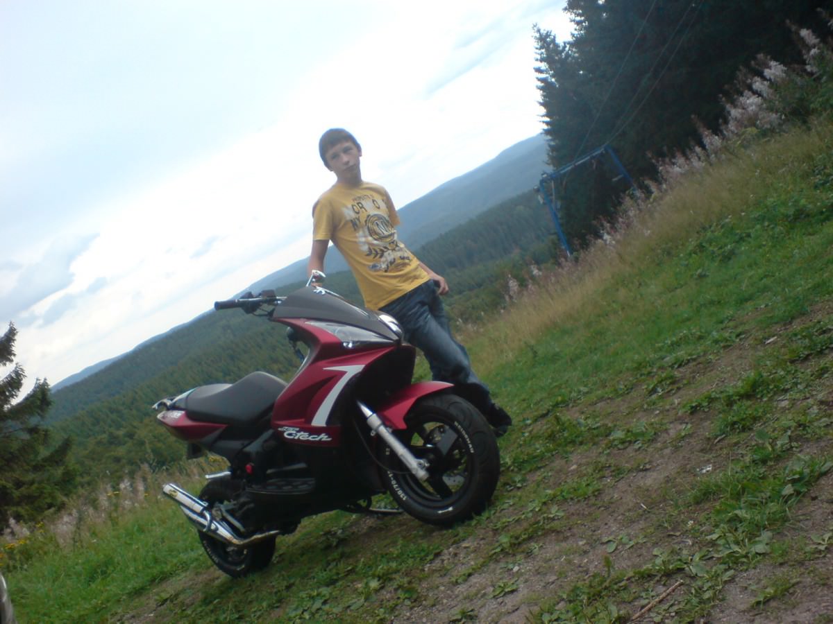 ... "Red-Racer" auf'm Ravensberg. Schöner Südharz! :D