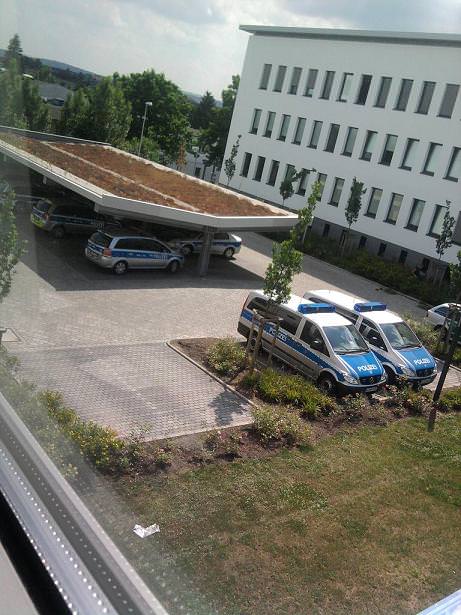 Bei der Rennleitung :D