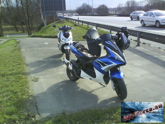 an der autobahn xd und an so einem chilligen platz :D