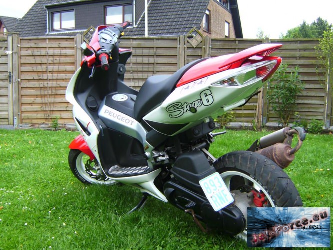 Jet Force C-Tech R Cup red moins...