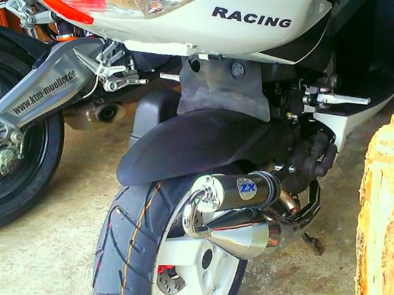 So steht er jetzt bei meinem Dad in der Garage <3