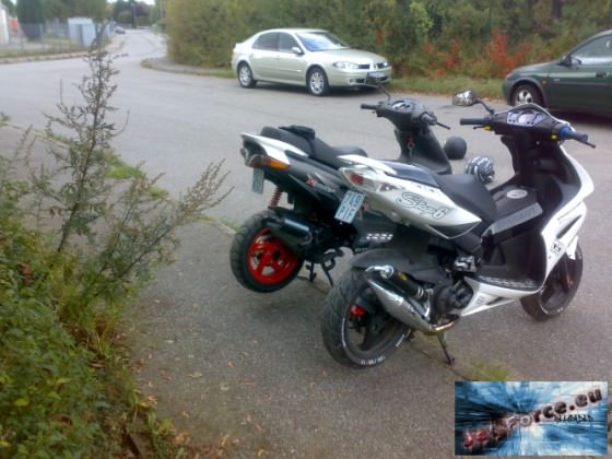 mein jetforce mit meinem Runner SP kumpel:)