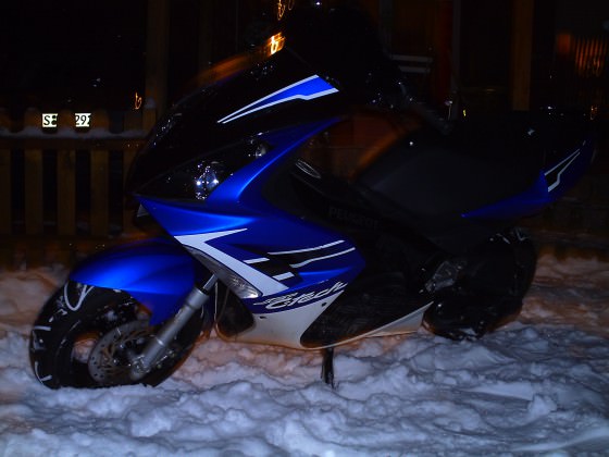 Wenn jetz alle bilder mit Schnee rein machen will ich auch :D