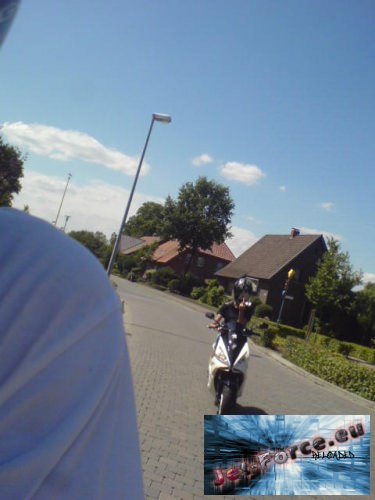 Mittelfingerhoch