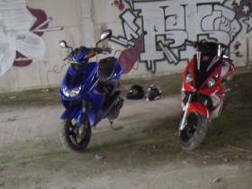mit roller unterwegs