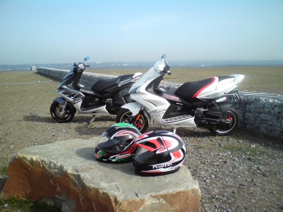 Die Scooter & Helme