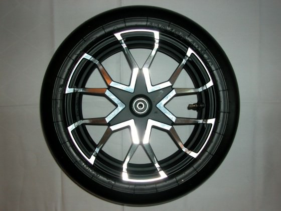 Gyronetics Spider Felgensatz & Stag6 R/T RACING Slicks