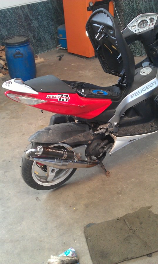 RS2 <3 :) und mein gilera ^^