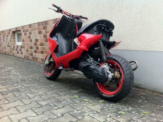 black-red evo 2 rox ♥ ist fertig, bis auf m-lenker. :-) und noch innenrotoreinstellen.