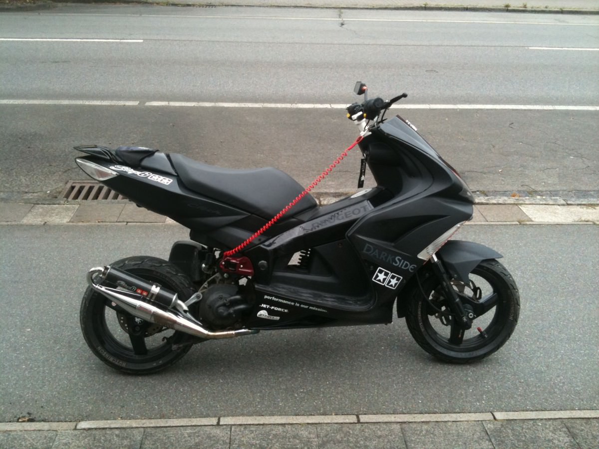 R1200