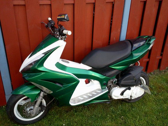 Mein roller neu lackiert (2)