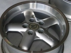 leecker