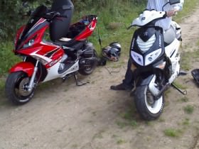 mit roller unterwegs