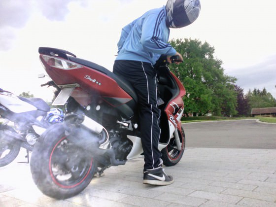 Bisschen mit Photoshop gespielt:D