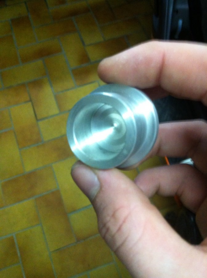 Rahmenkegel aus 7075 Aluminium gedreht