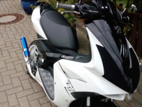 mein jetty, grad aber kurbelwelle und vario defekt :(