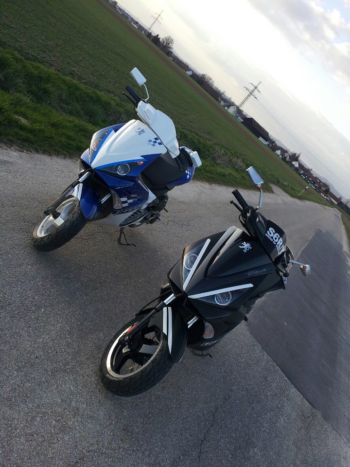 Jet Force Blau-Weiß
