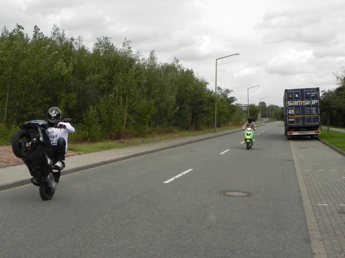 Wheelie Traning =)