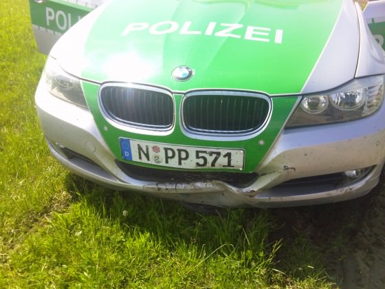 unfall mit den bullen nach dem ich abgehauen bin