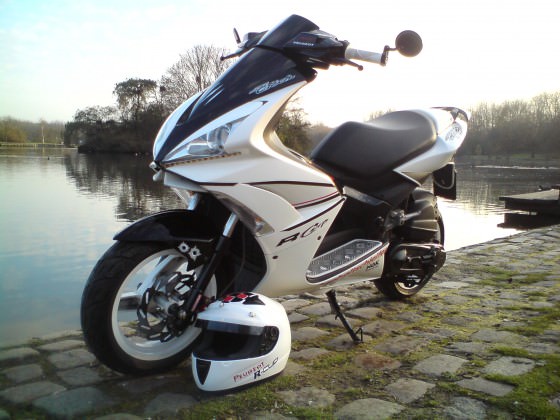 Der Scooter m.d. NEUEN