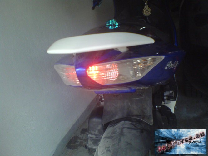 Hier das erwünschte Bild wo die LED Bürne in Betrieb ist (Bremse