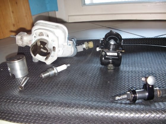Verkaufe Yasuni R (neu) ; Airsal T6 Racing (100km) ; 21er dello phbg (neu)
