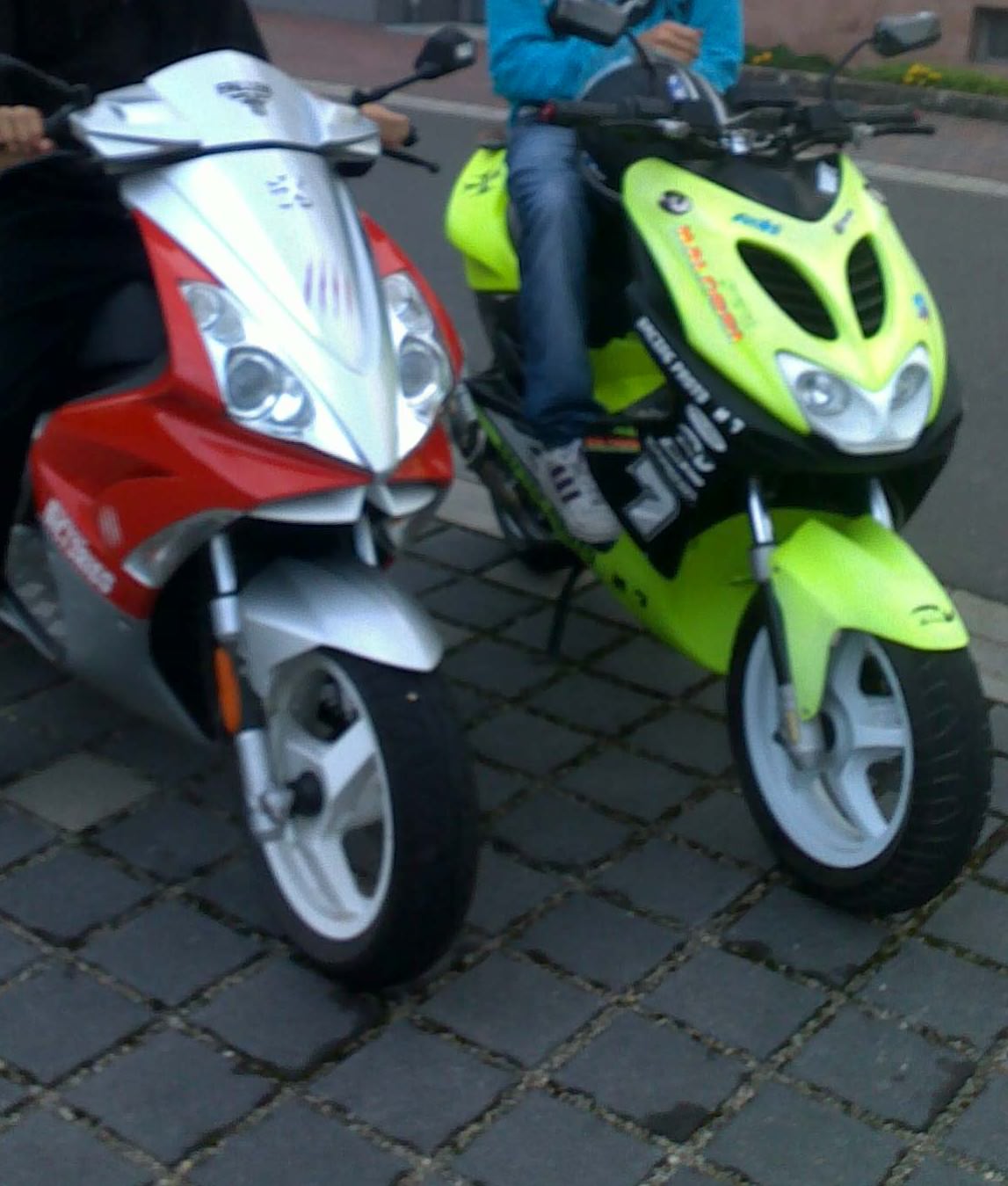 JEtty und  Kumpels  Aerox:-)