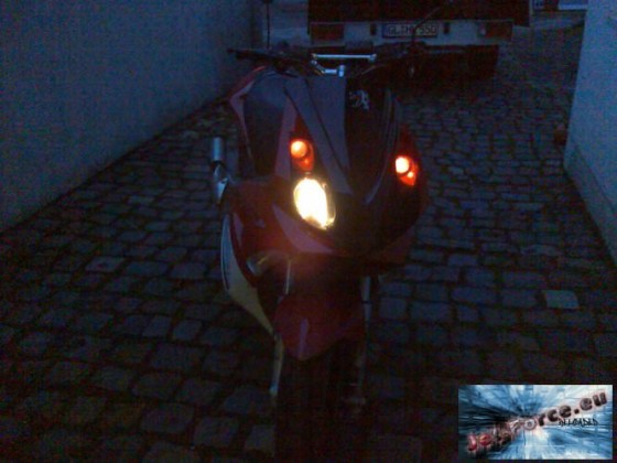 Rotes Standlicht mit Tacho Hülsen ;D! der Hammer