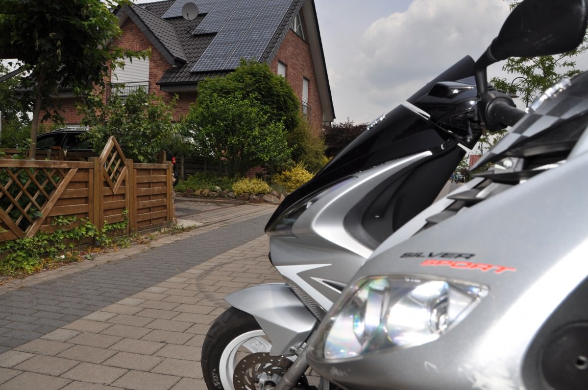 Mein Scoot mit Freunden
