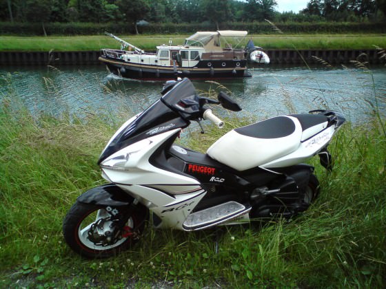 Der Scooer+Das Bot