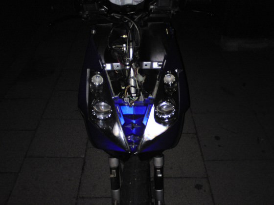 Den hab ich für 50€ bekommen Motor und alles Top nur Frontschaden.