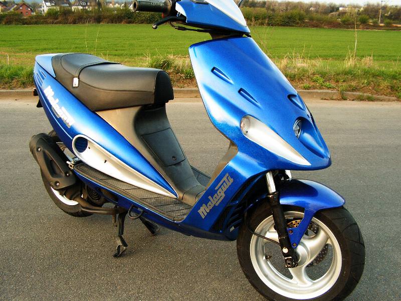 Malaguti F10 Phantom wurde komplett auseinander genommen (Elektrikschaden) und wieder aufgebaut