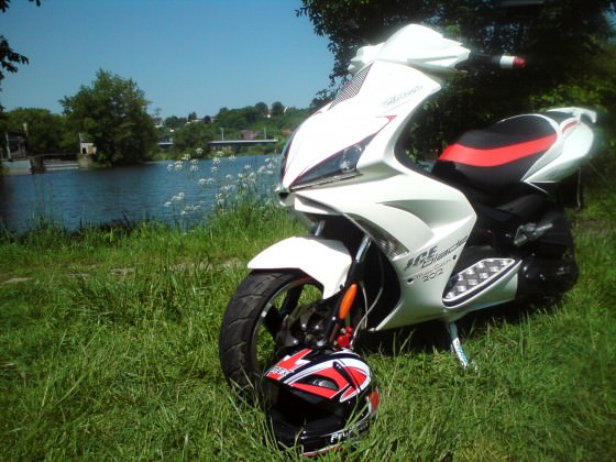 Sccoter+Helm