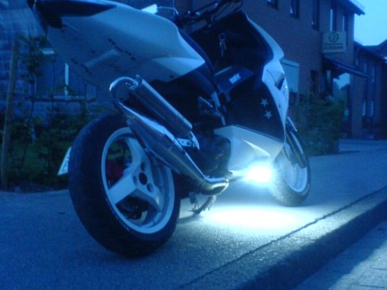 led <3