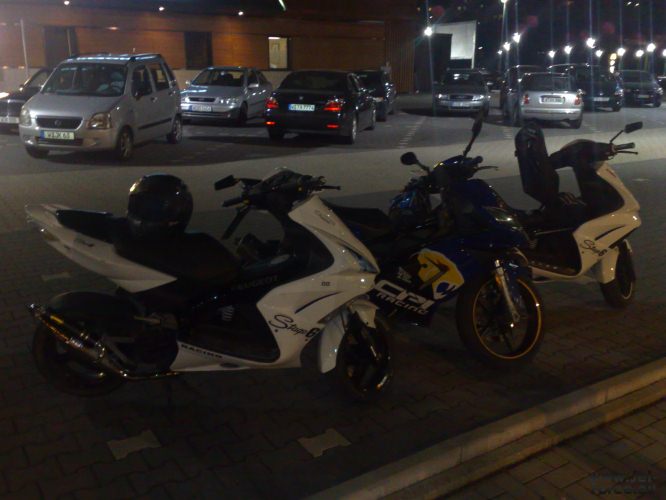 twins at work <3