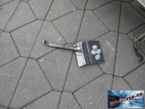 Selfmade Seitenständer :D