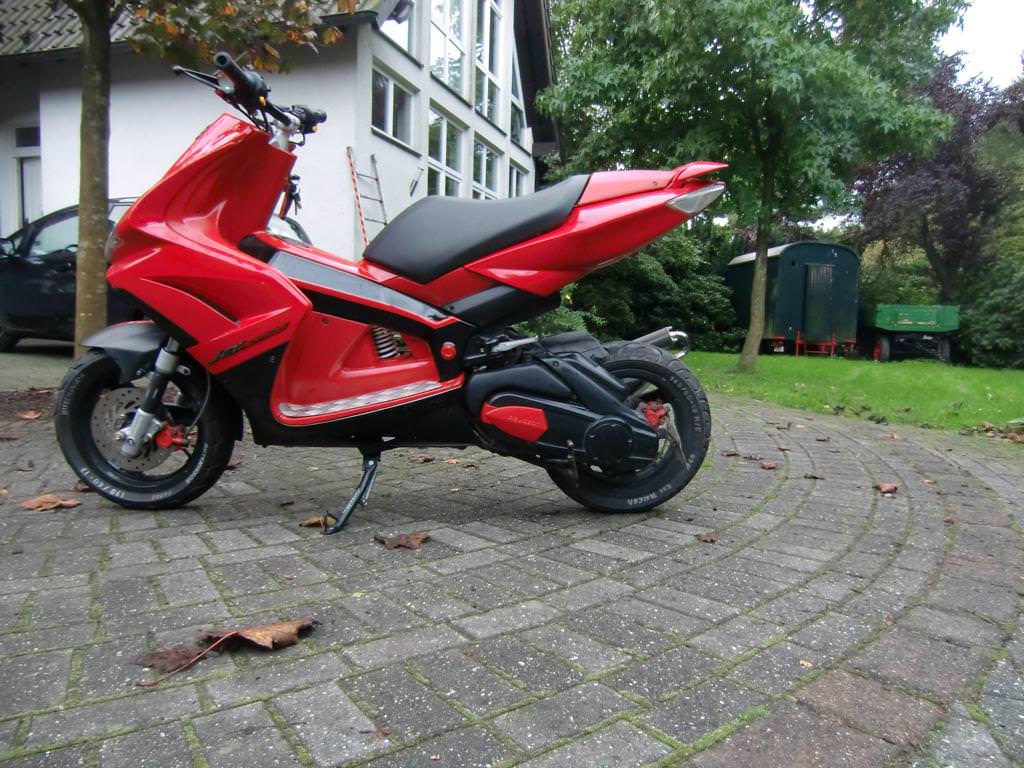 Komplett neu lackieren ? Oder einfach mal so lassen ..