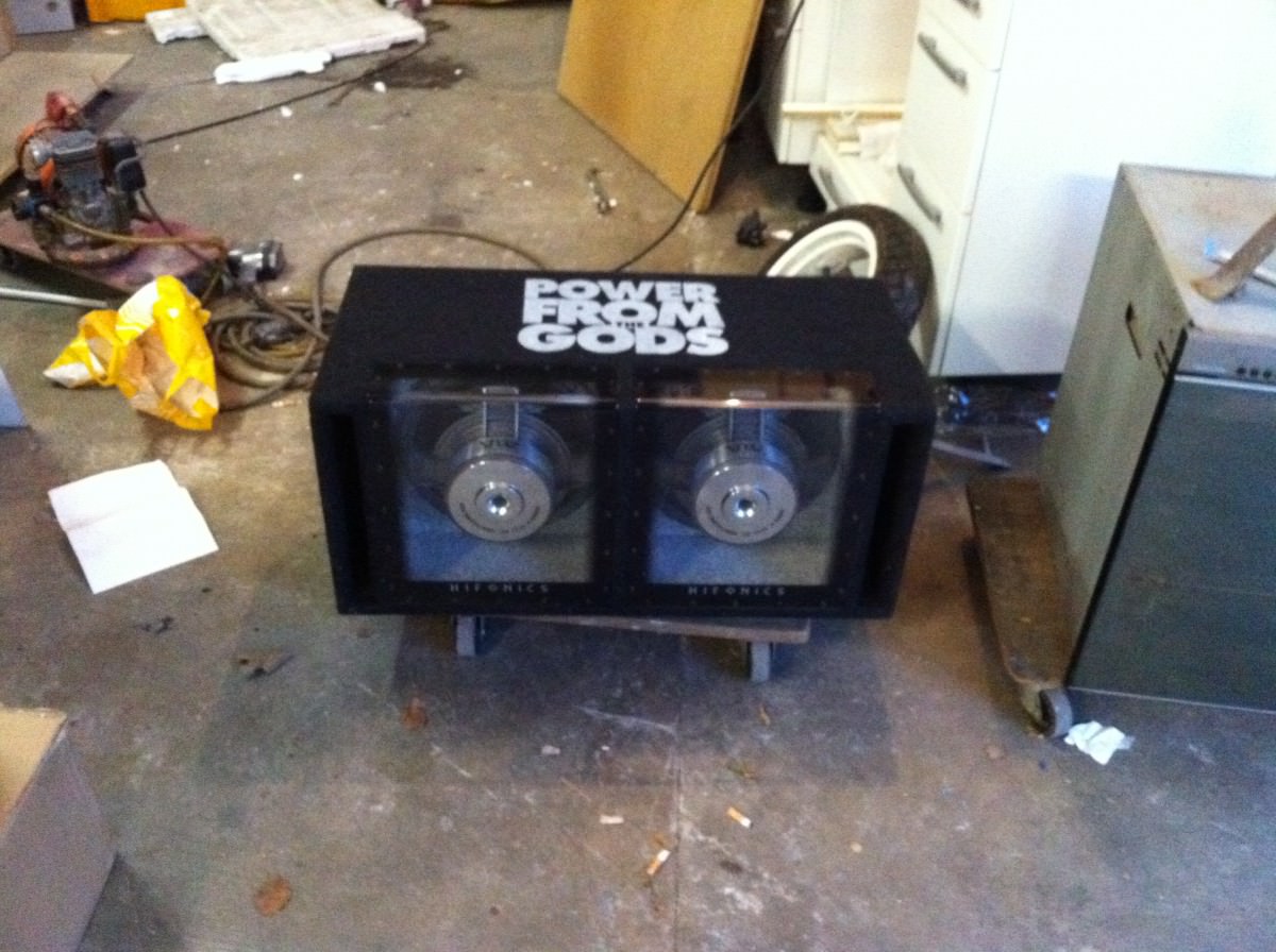 Subwoofer für meinen HONDA CRX ist da :)