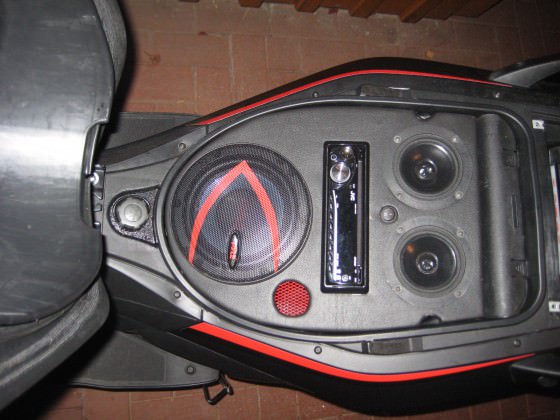 Helmfachanlage