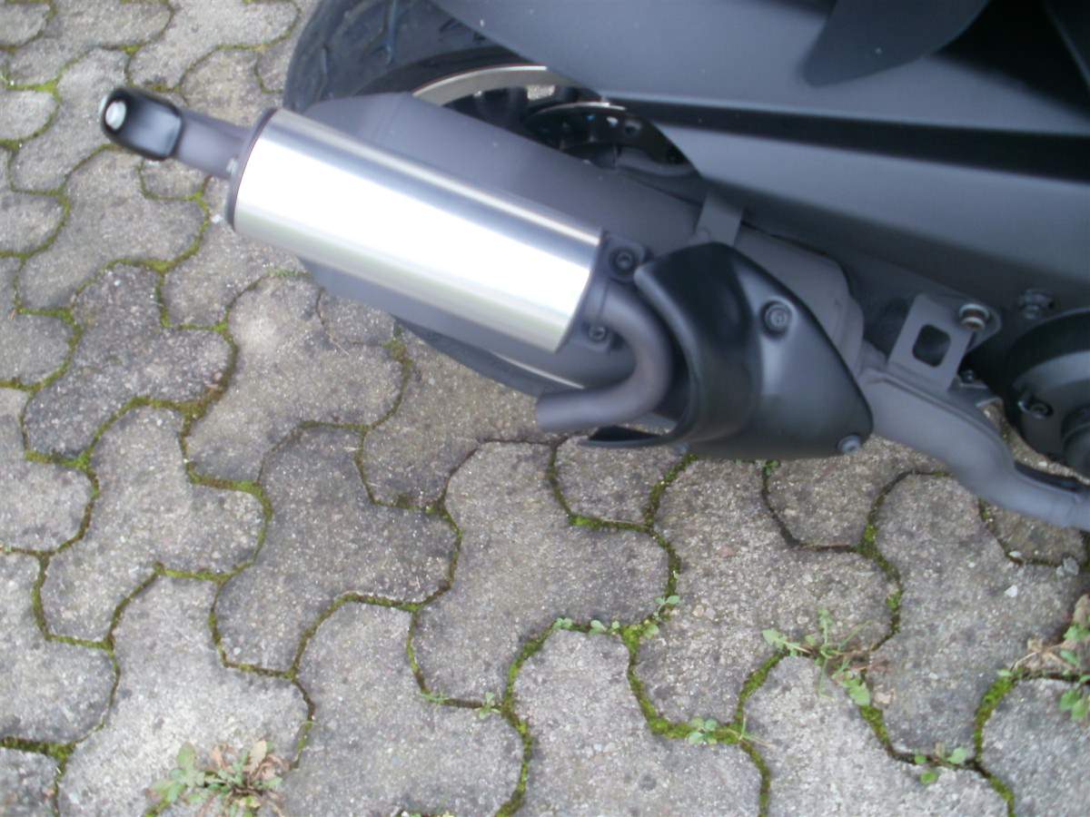 Schutzblech am Ori Auspuff lackiert