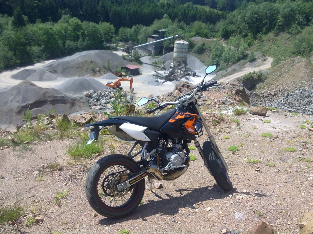 fresst das ihr scooter fahrer! :D