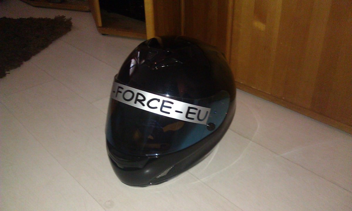 heute bei meinem onkel das visier ein bisschen foliert und werbung für jet force eu