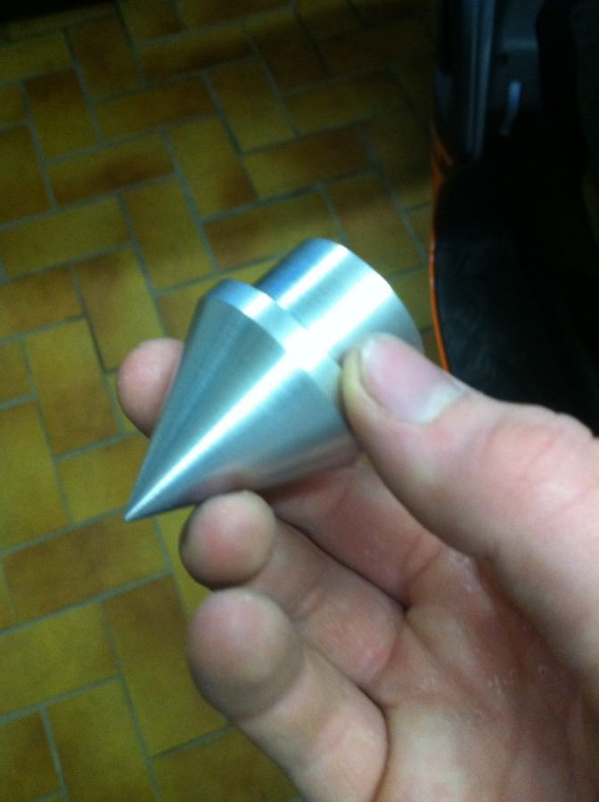 Rahmenkegel aus 7075 Aluminium gedreht
