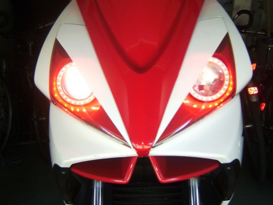 angel eyes und rote scheinis
