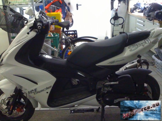In unserer garage ;D
