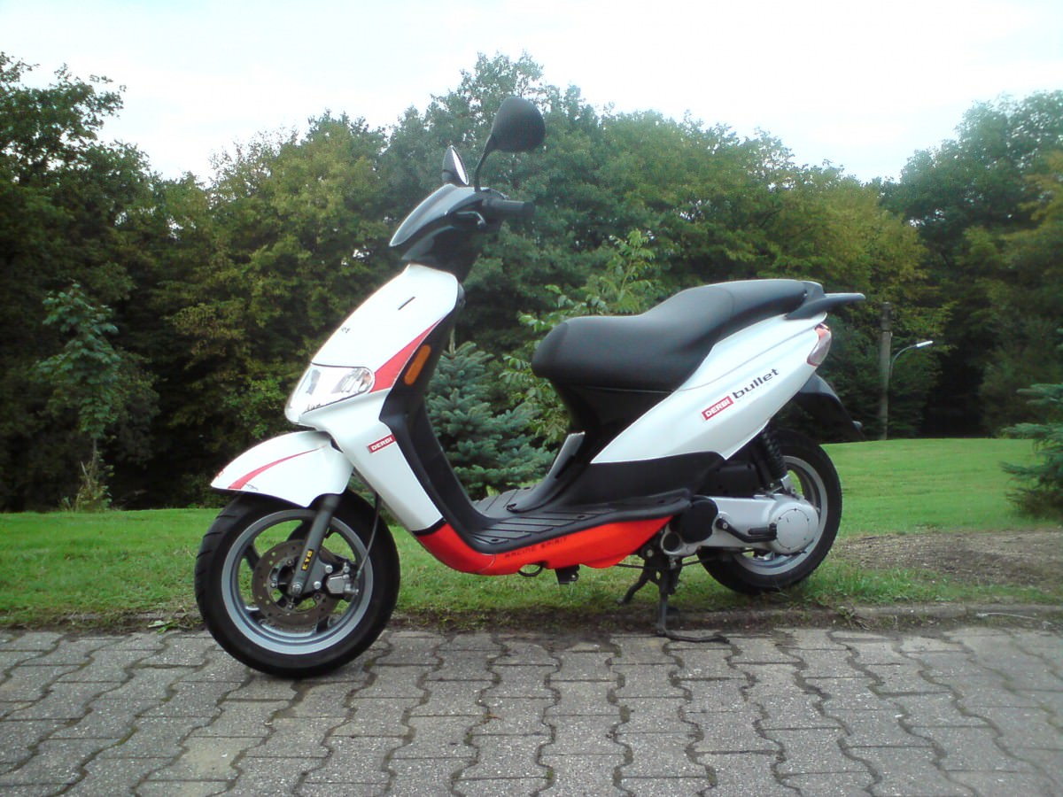 LEIHroller/Derbi